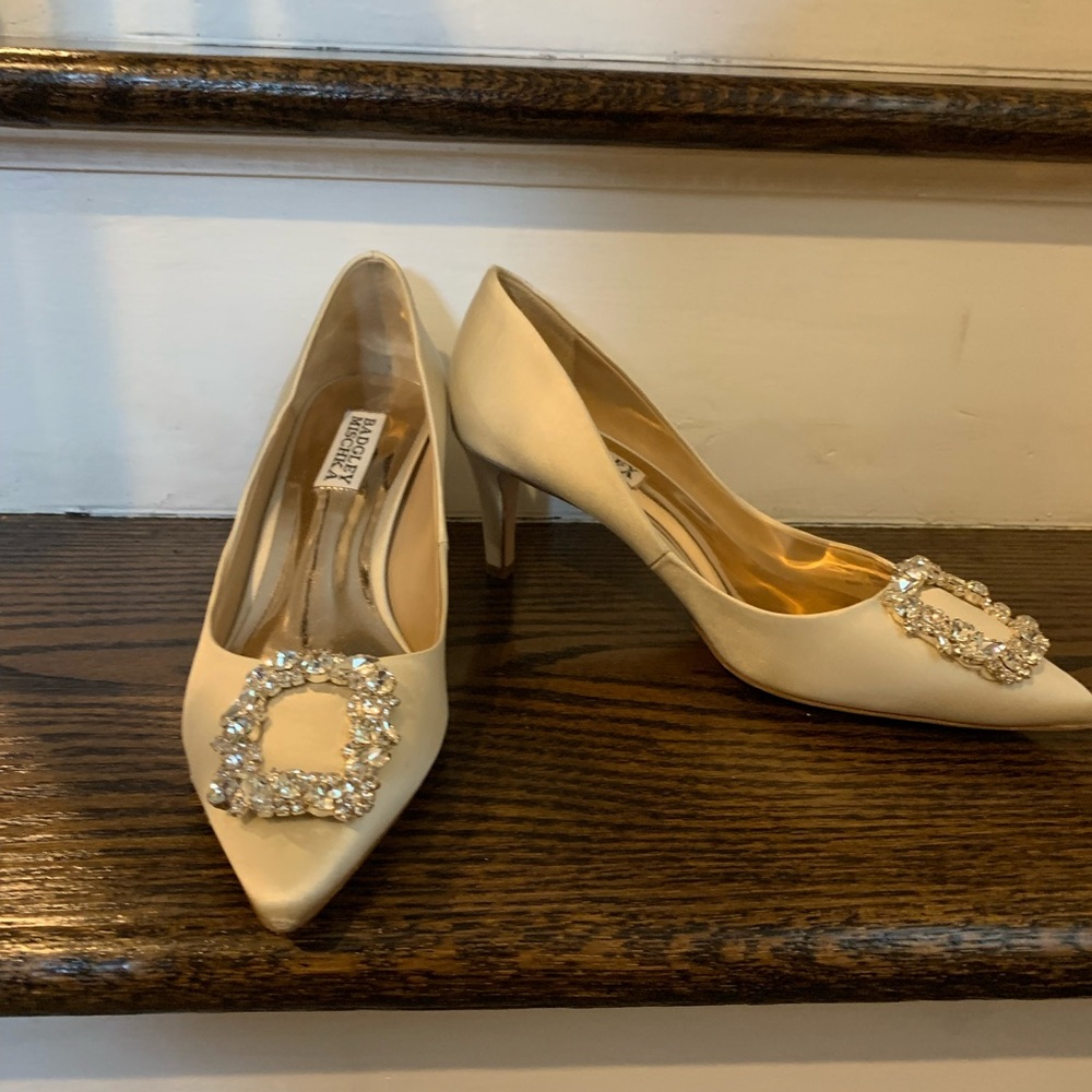 Badgley Mischka Pumps New!